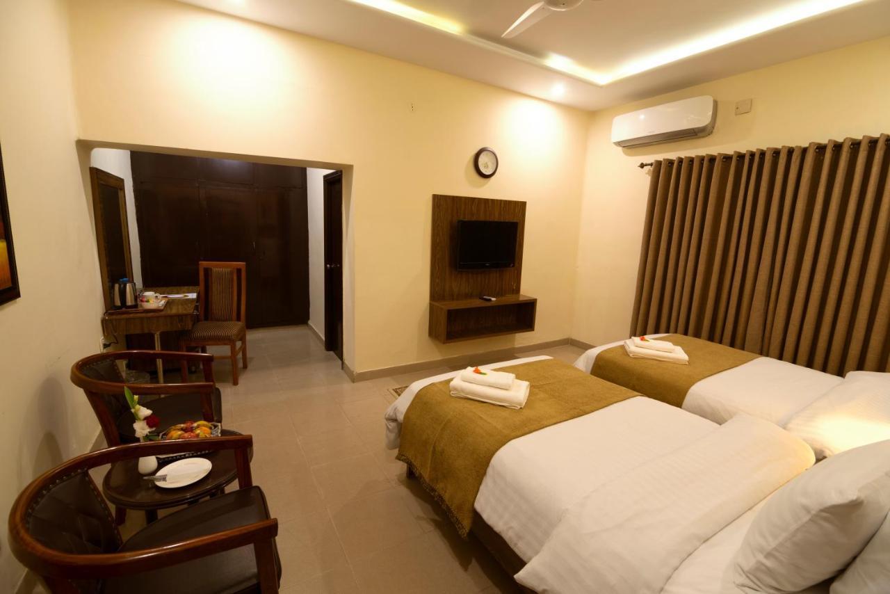 Hotel One Lalazar Multan Eksteriør bilde