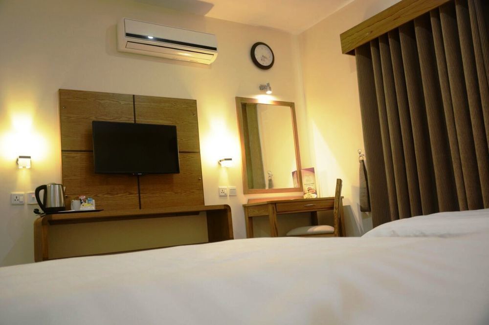 Hotel One Lalazar Multan Eksteriør bilde